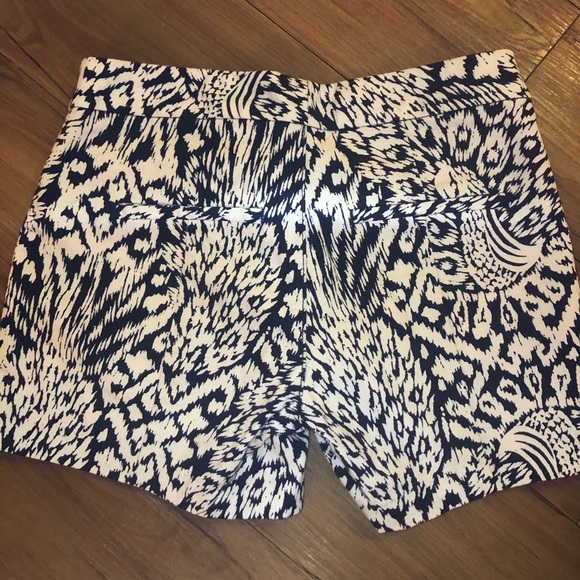 Lilly Pulitzer shorts - Picture 2 of 4